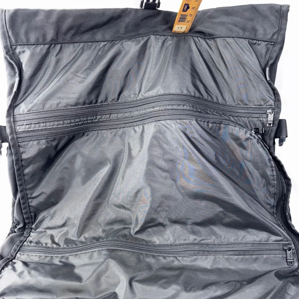Tumi Garment‎ Bag Travel Suitcase Carry On Luggage Black With Storage Bag